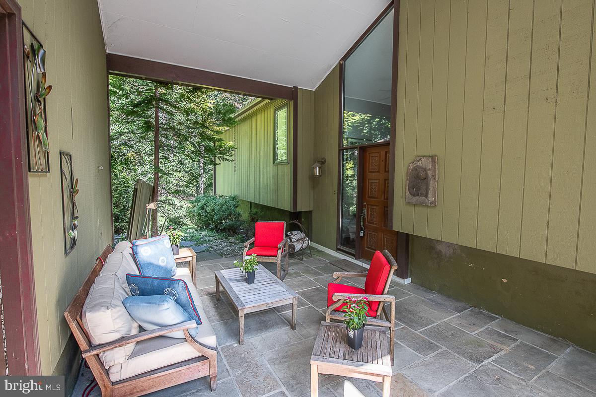 YELLOW SPRINGS EST - Residential