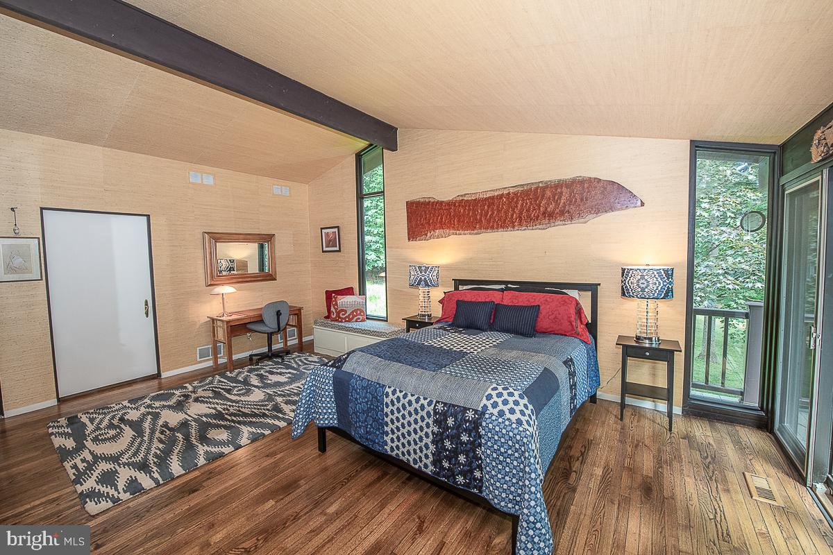 YELLOW SPRINGS EST - Residential