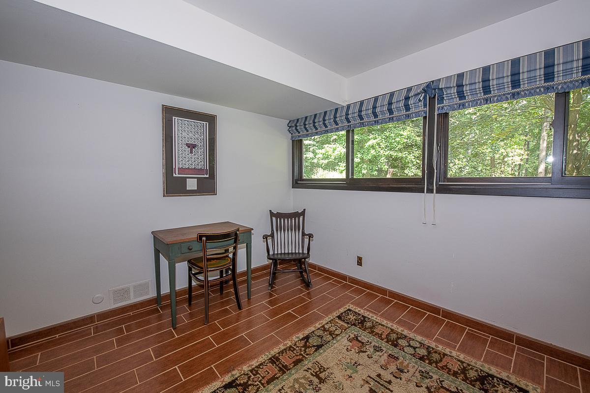 YELLOW SPRINGS EST - Residential