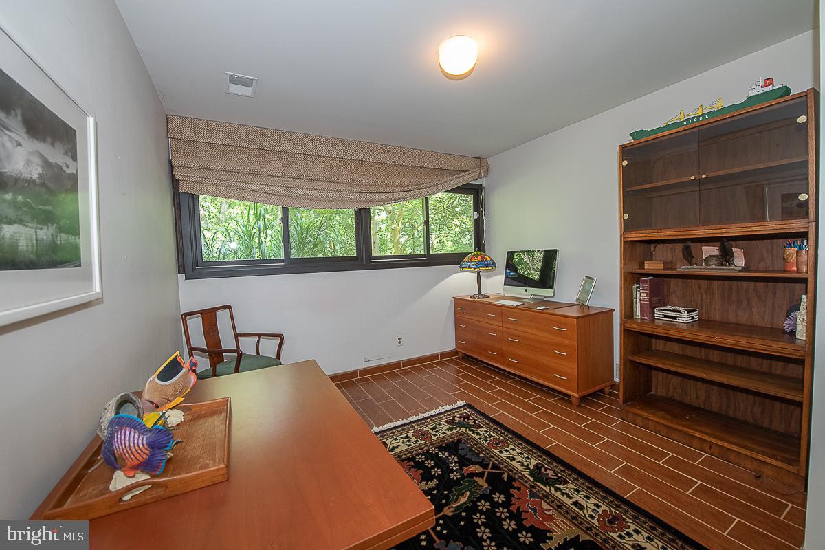 YELLOW SPRINGS EST - Residential