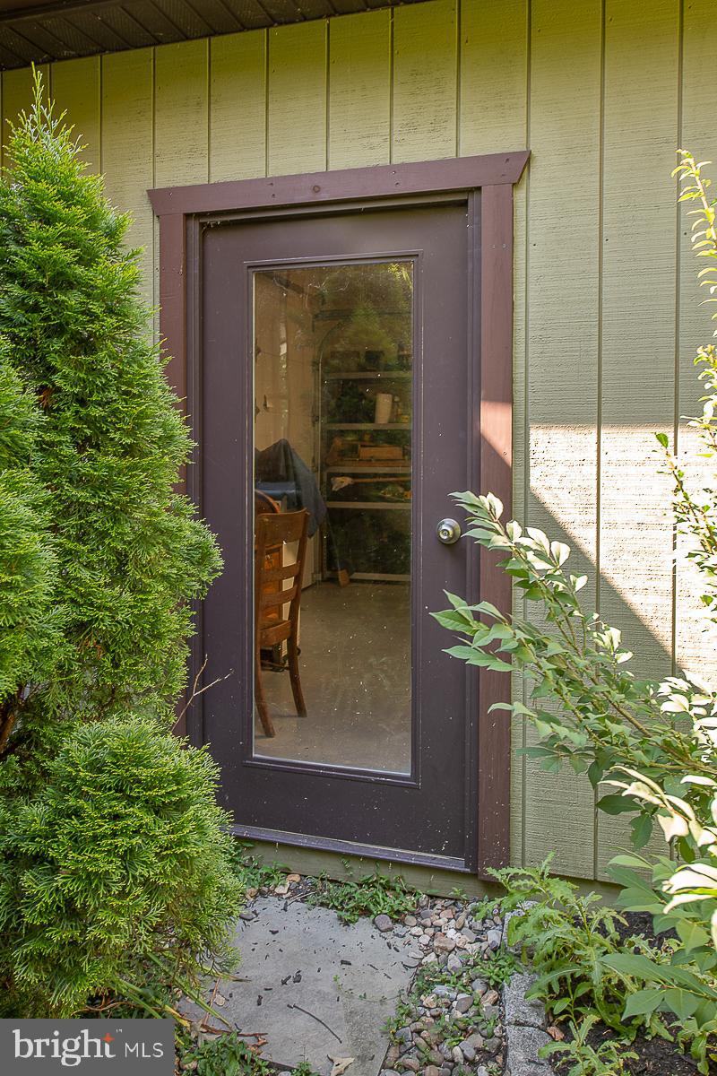 YELLOW SPRINGS EST - Residential