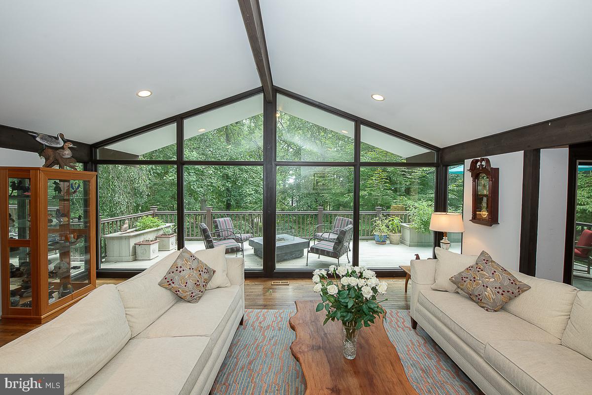 YELLOW SPRINGS EST - Residential