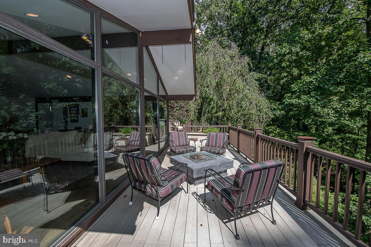 YELLOW SPRINGS EST - Residential