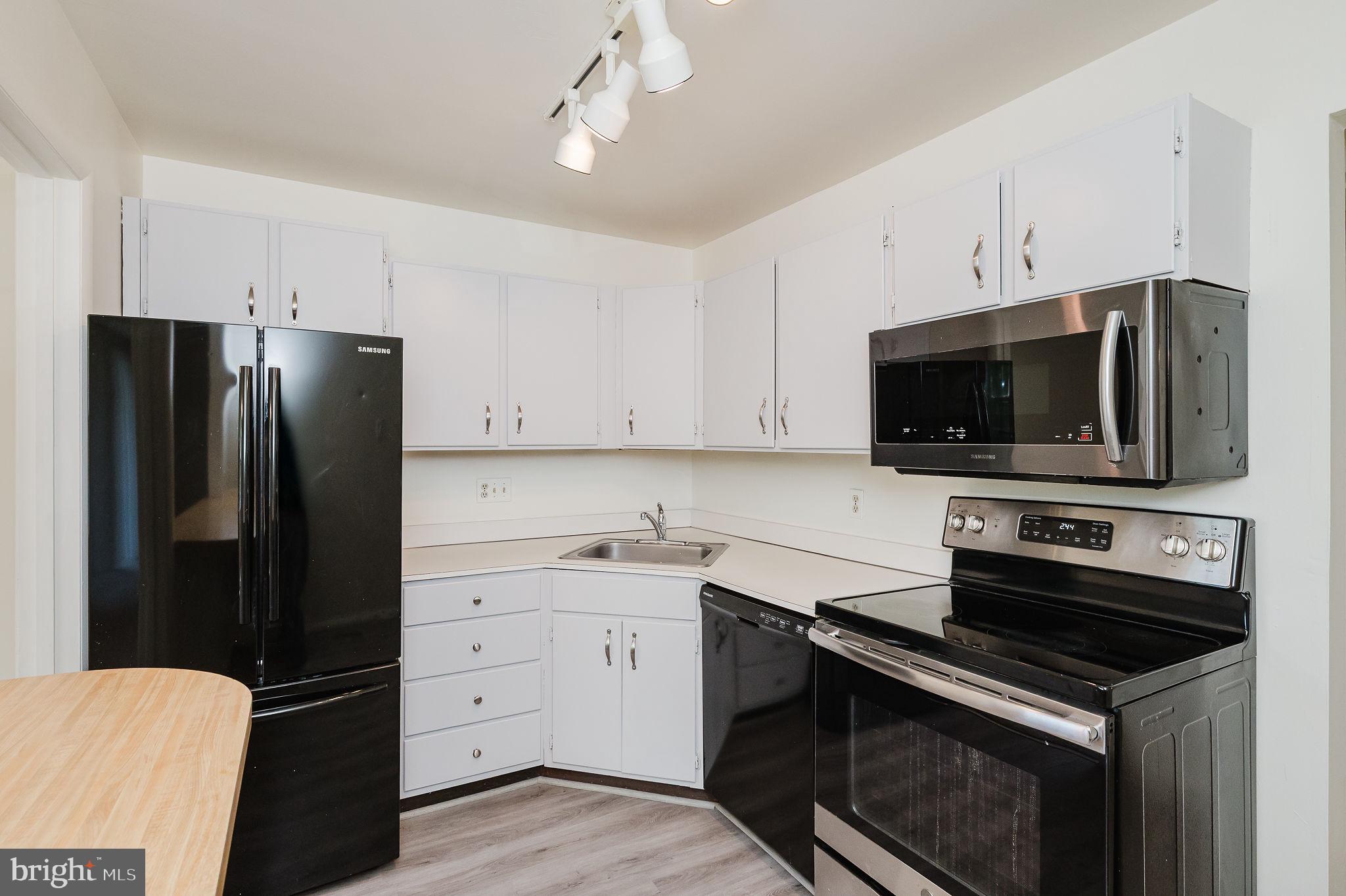 HICKORY HILLS CONDOMINIUMS - Residential