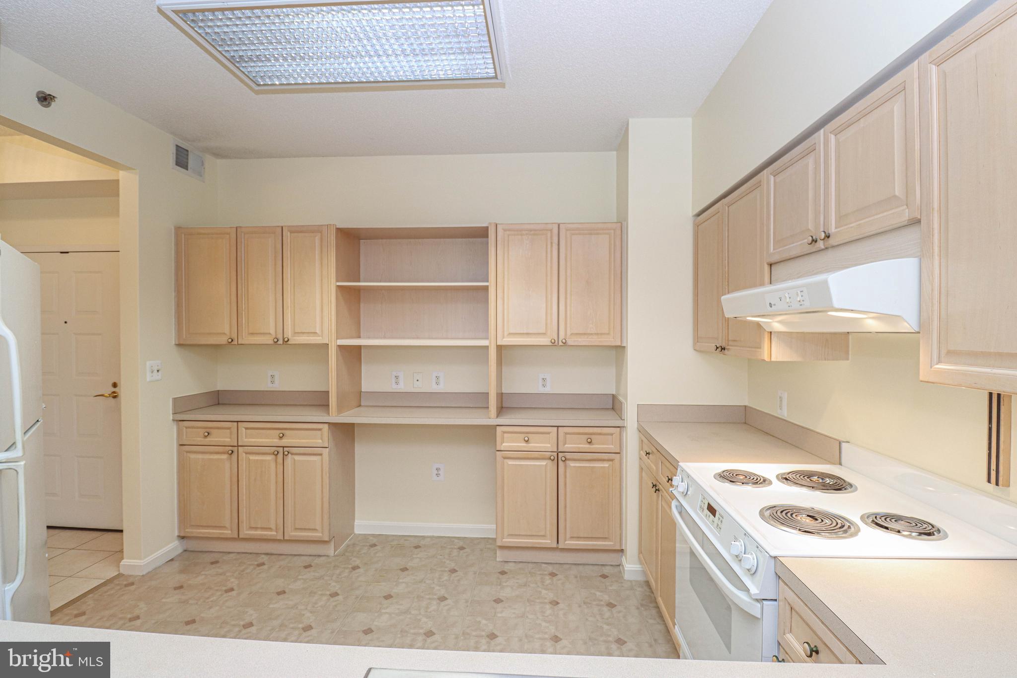 LEISURE WORLD - Residential