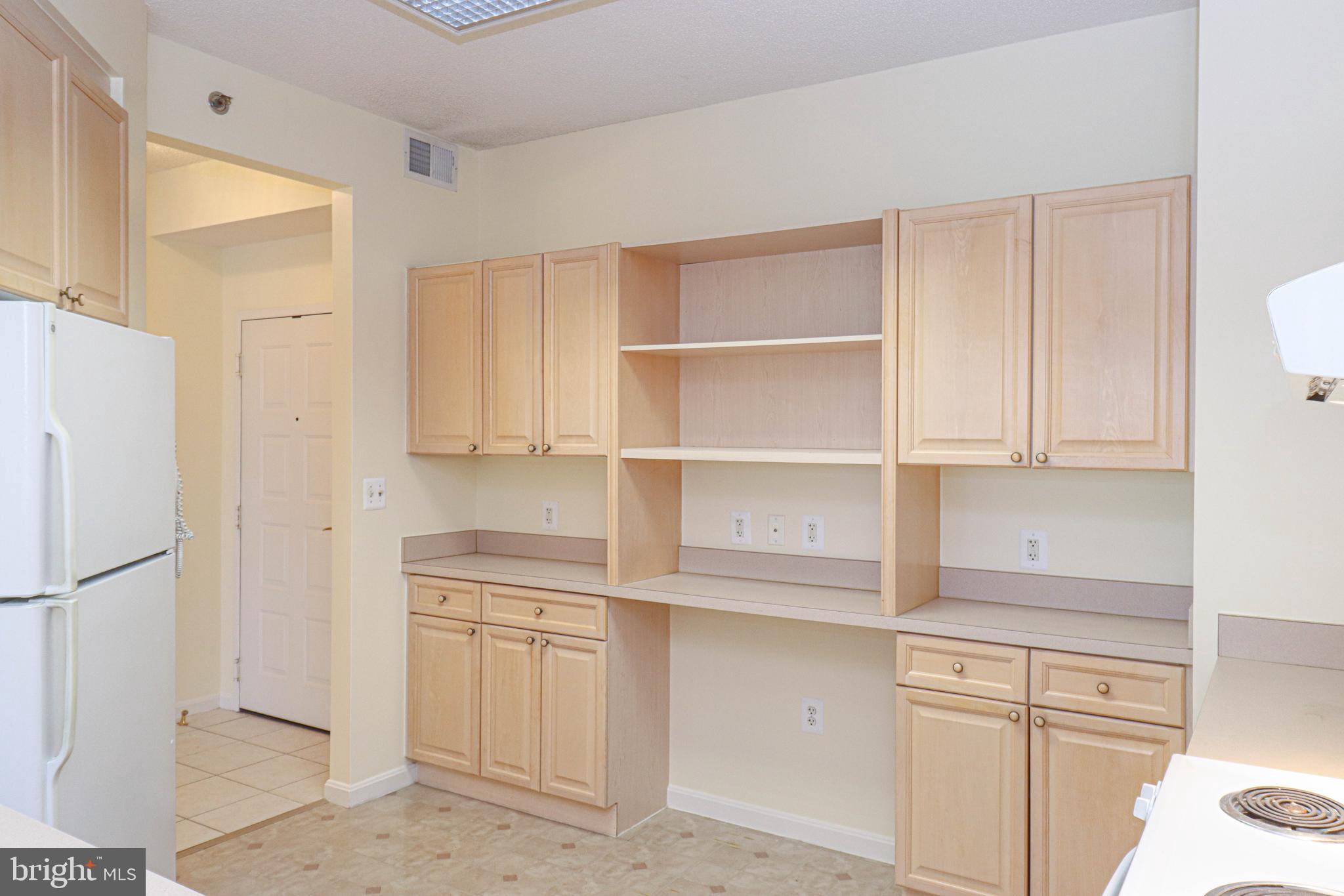 LEISURE WORLD - Residential