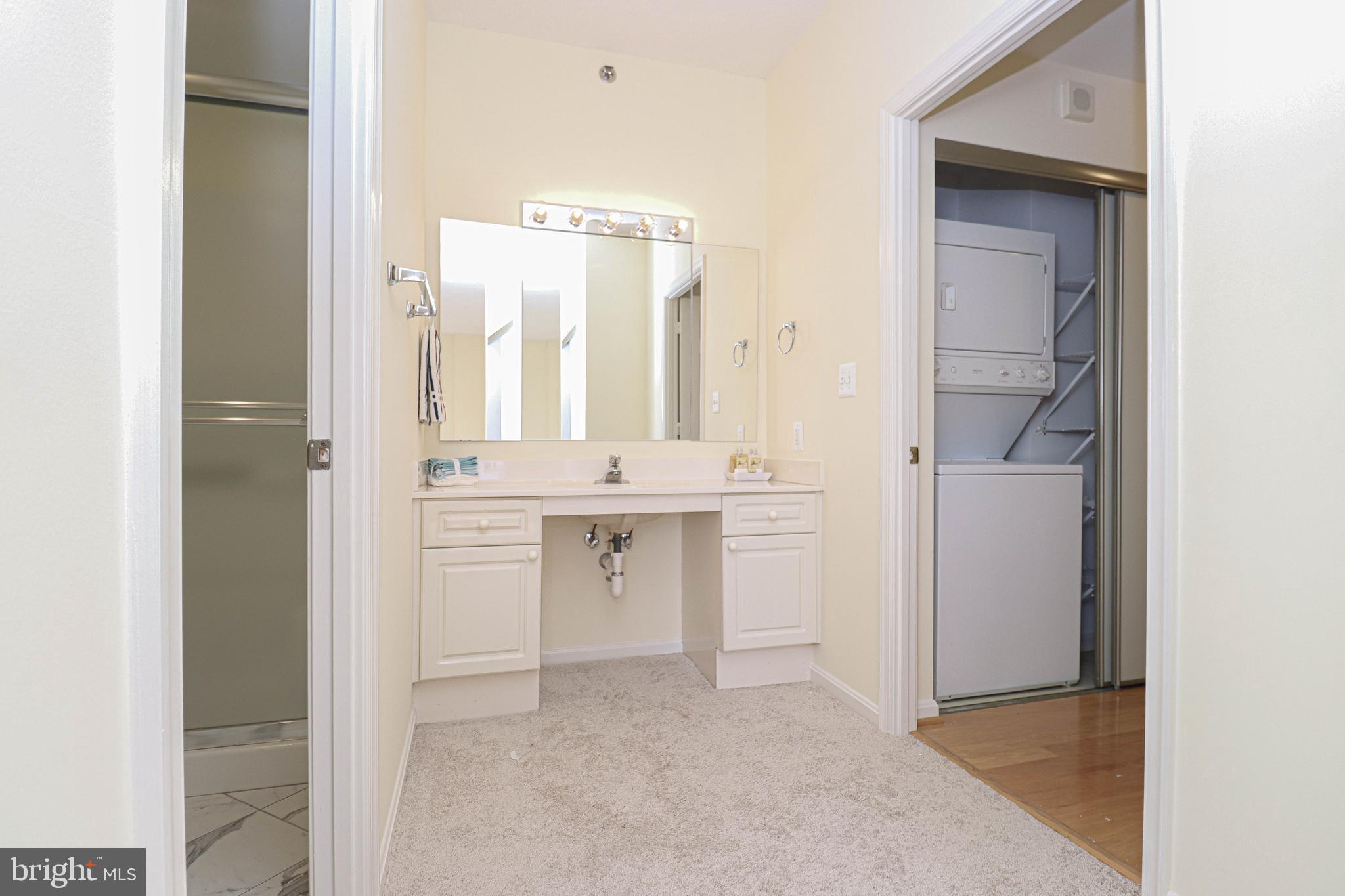 LEISURE WORLD - Residential