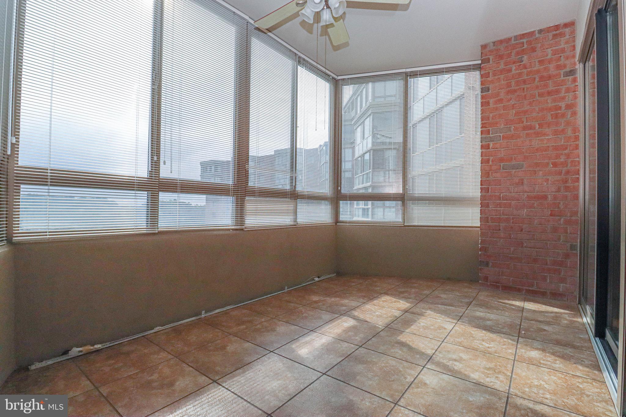 LEISURE WORLD - Residential