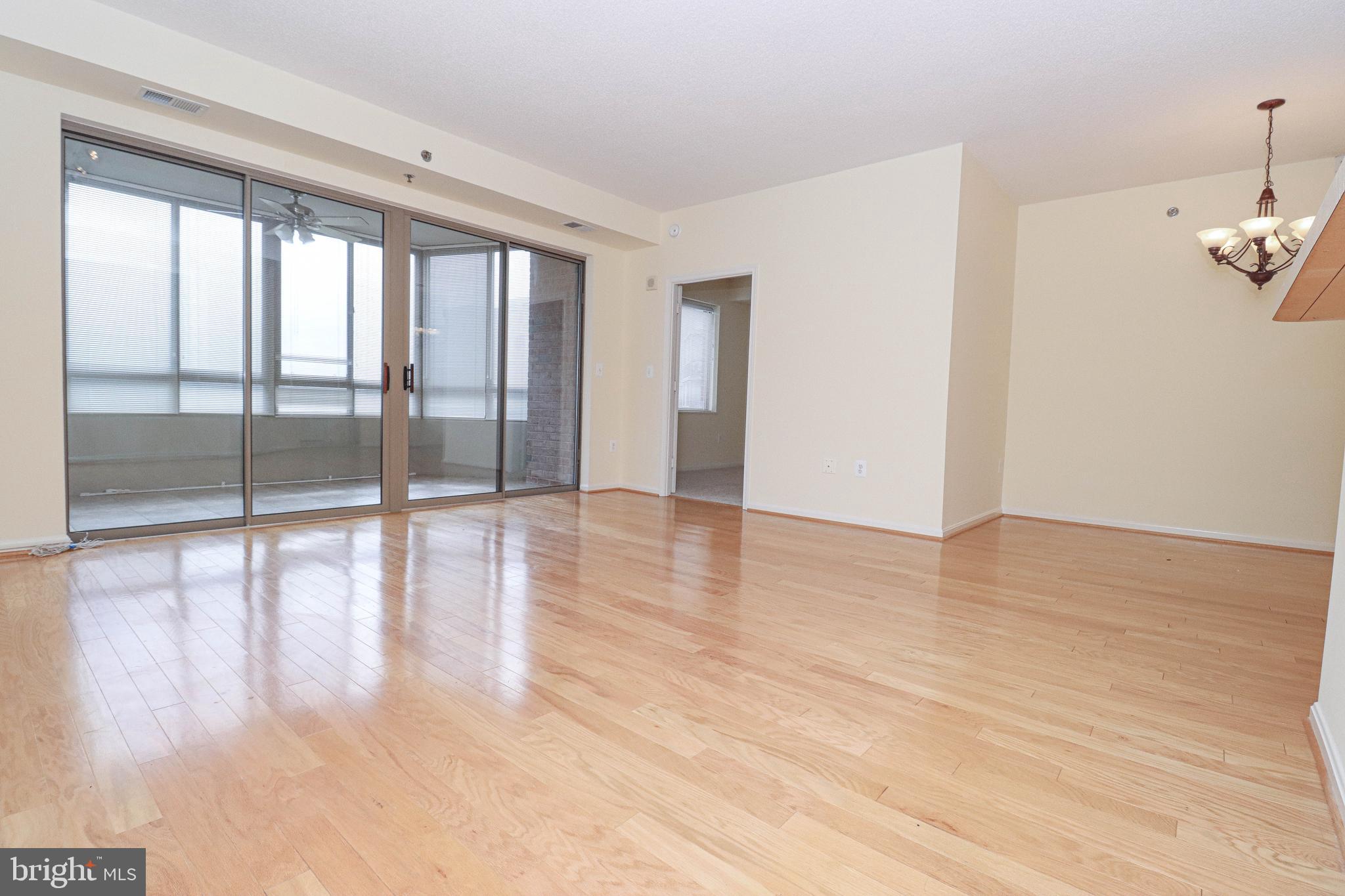 LEISURE WORLD - Residential