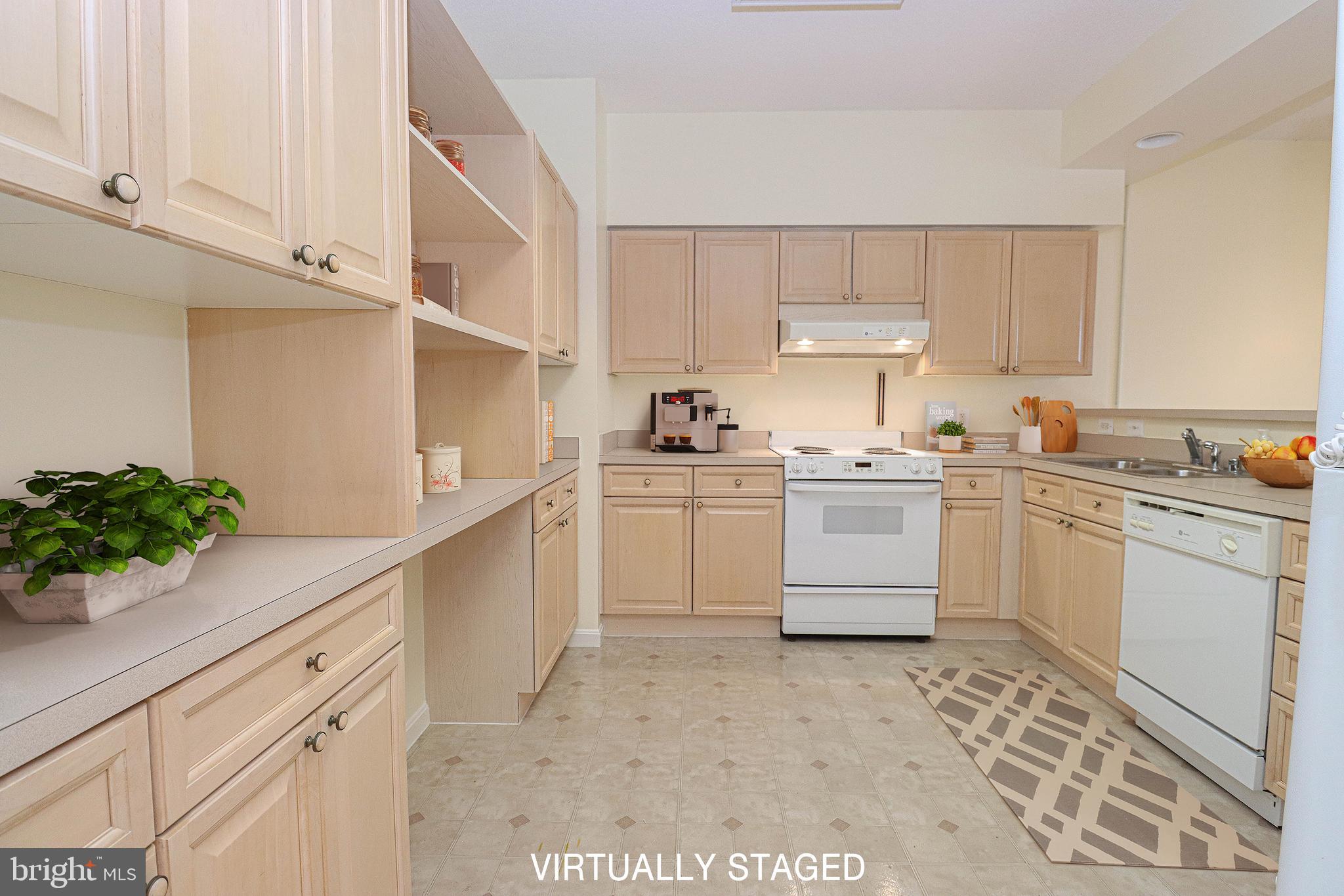 LEISURE WORLD - Residential