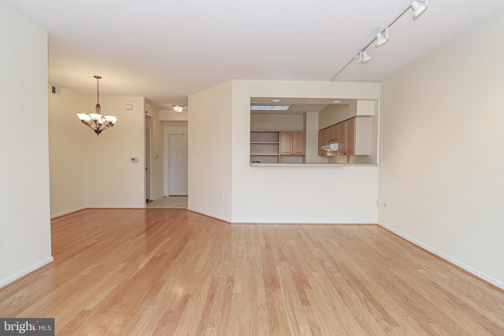 LEISURE WORLD - Residential