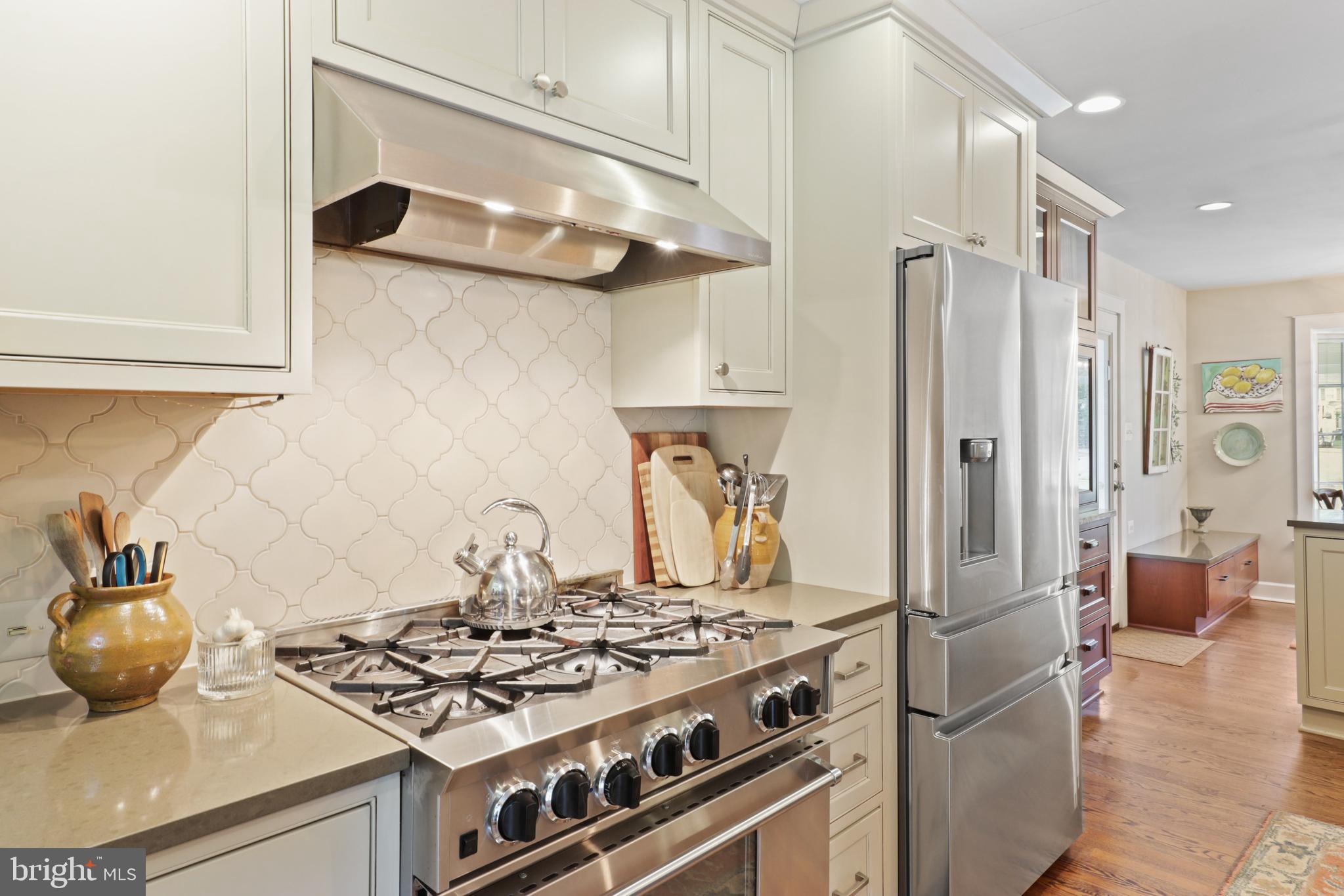 CANTERBURY WOODS - Residential