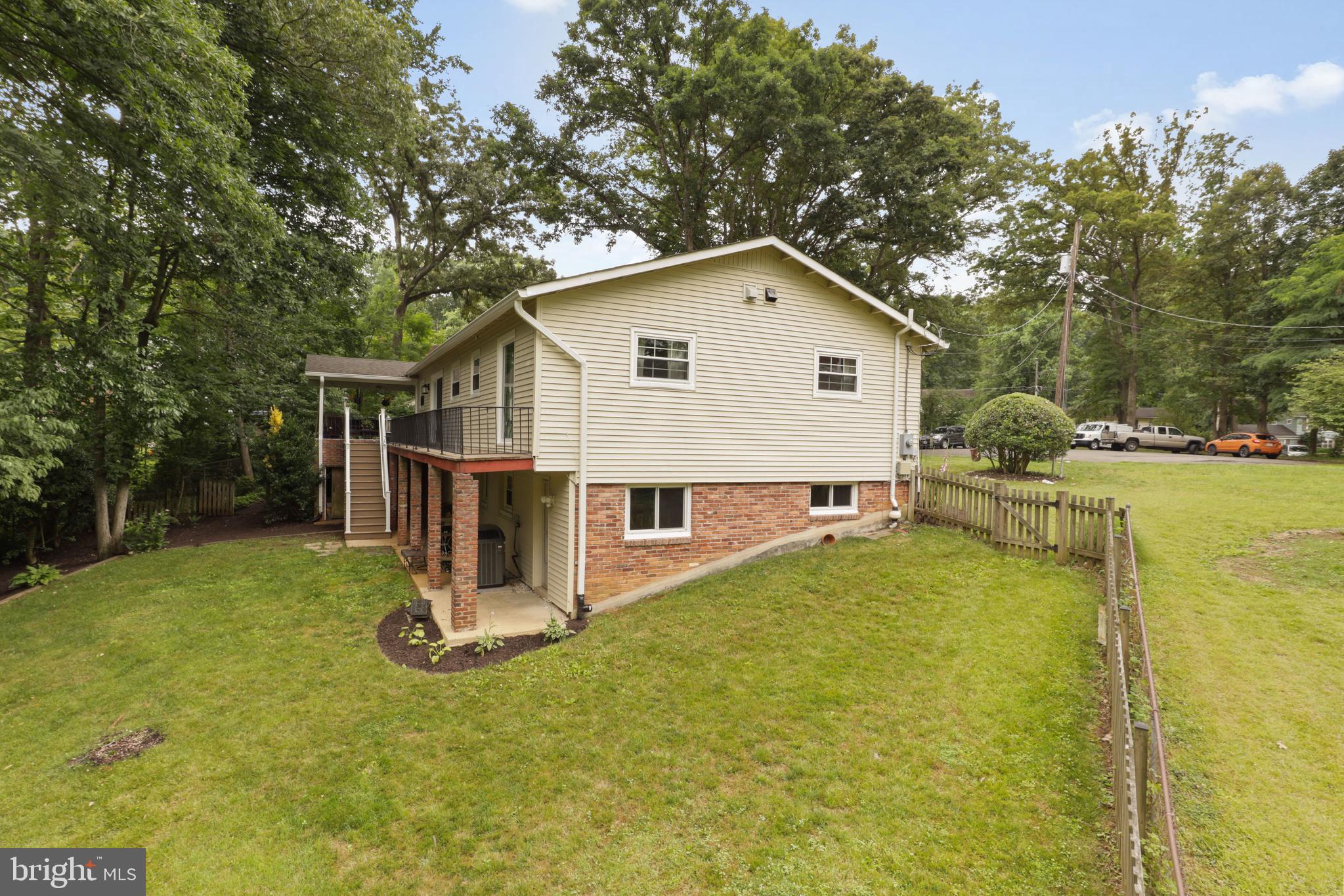 CANTERBURY WOODS - Residential