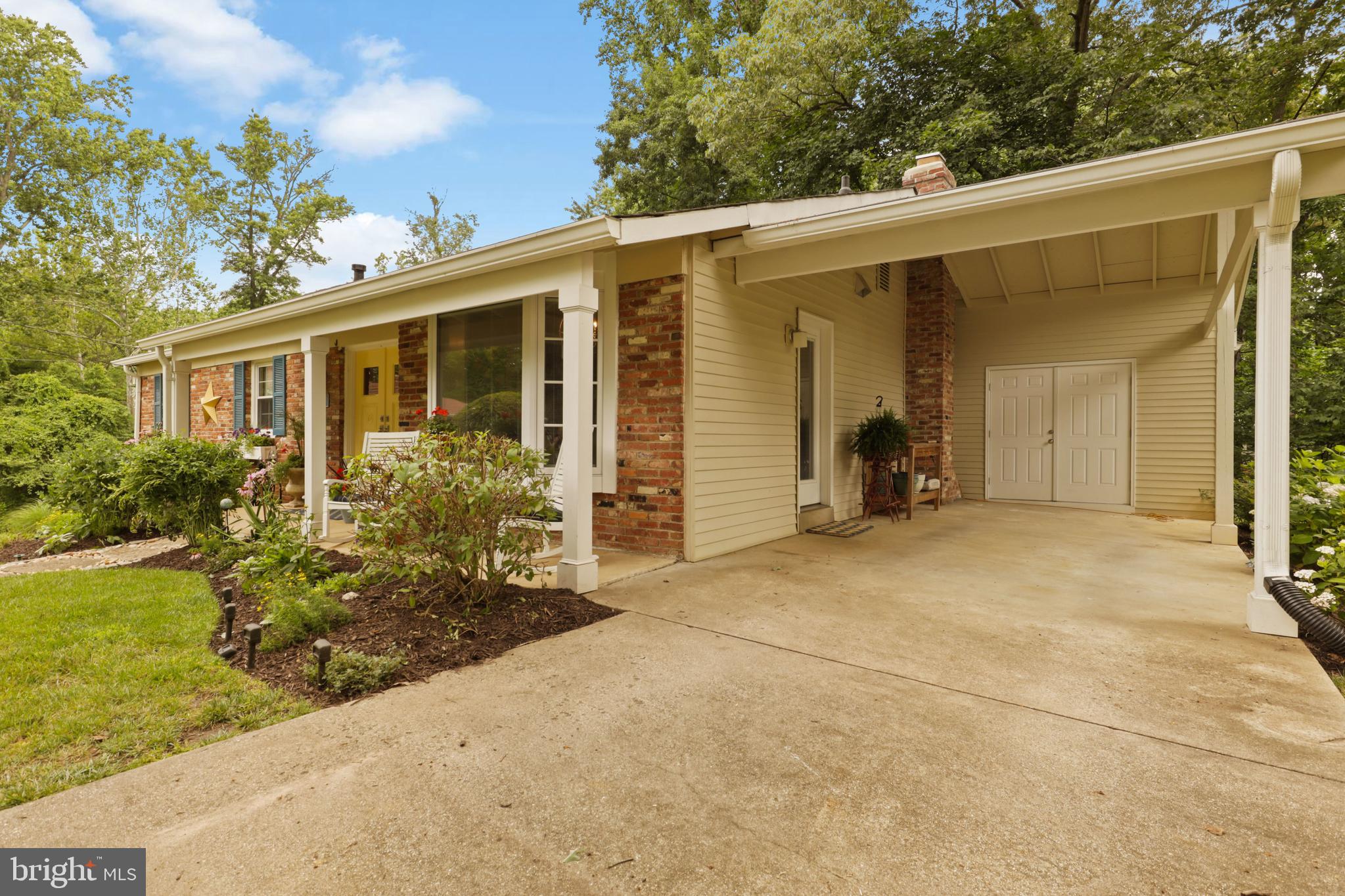 CANTERBURY WOODS - Residential