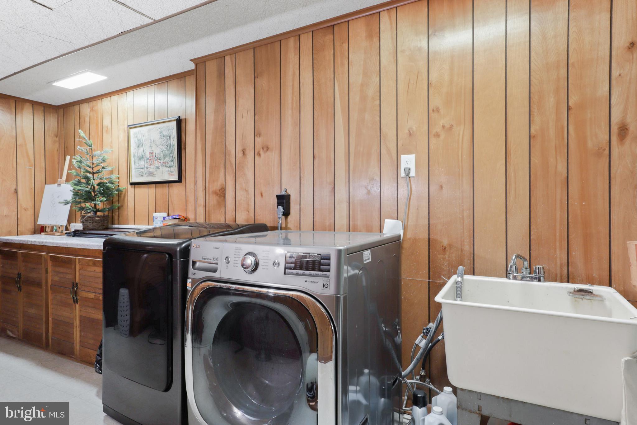 CANTERBURY WOODS - Residential