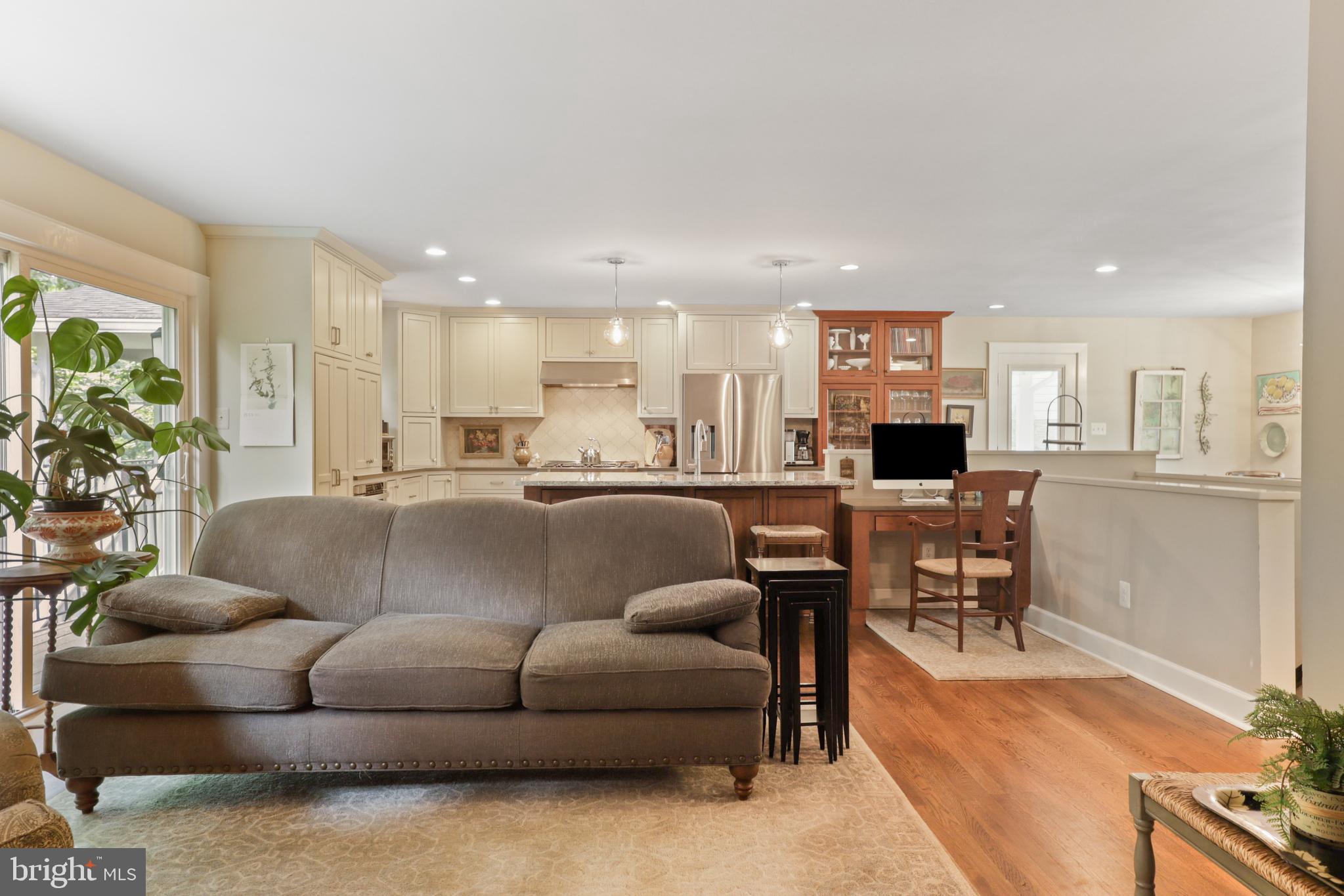 CANTERBURY WOODS - Residential