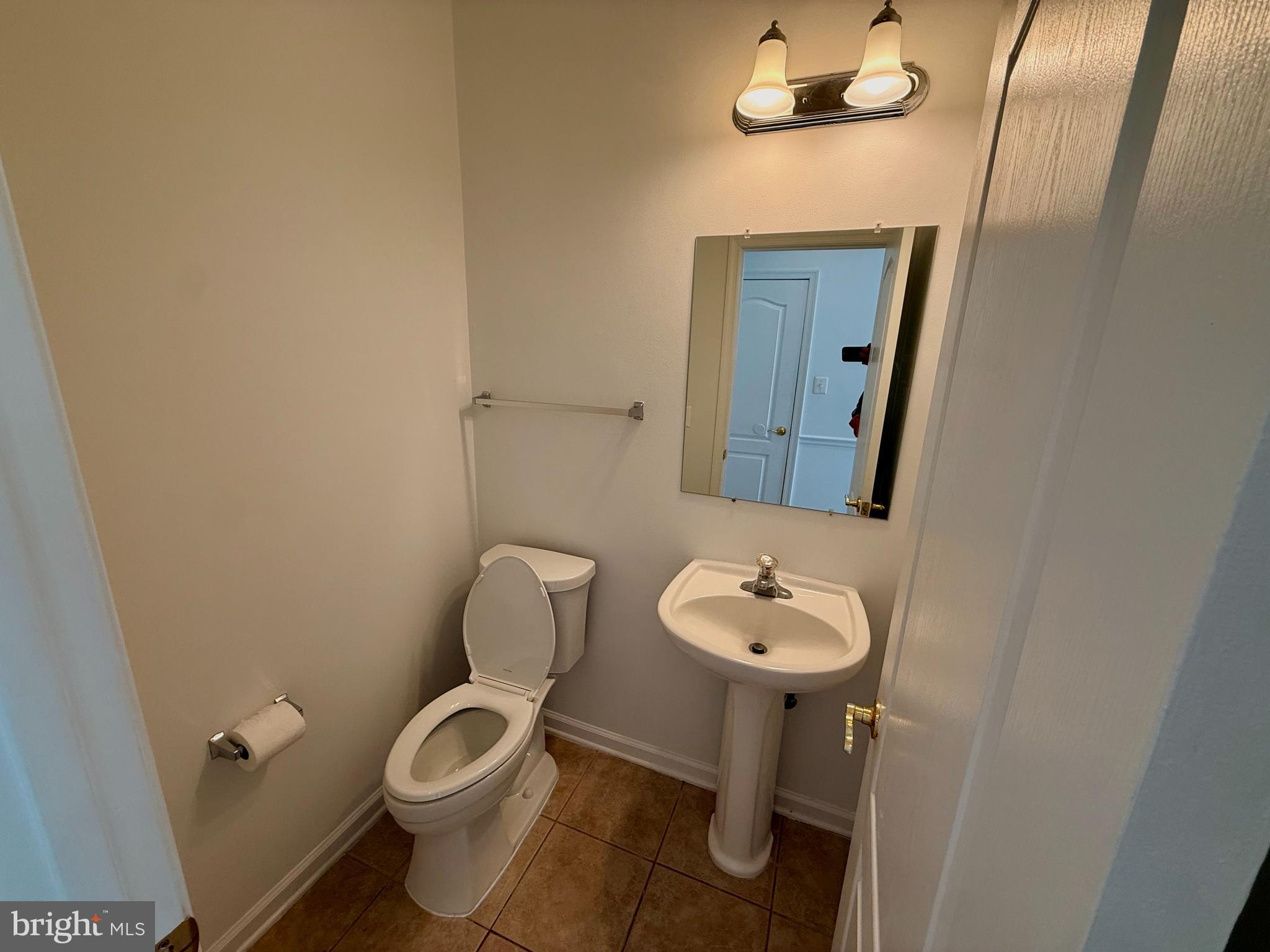 VILLAGE PLACE AT GAINESVILLE - Residential