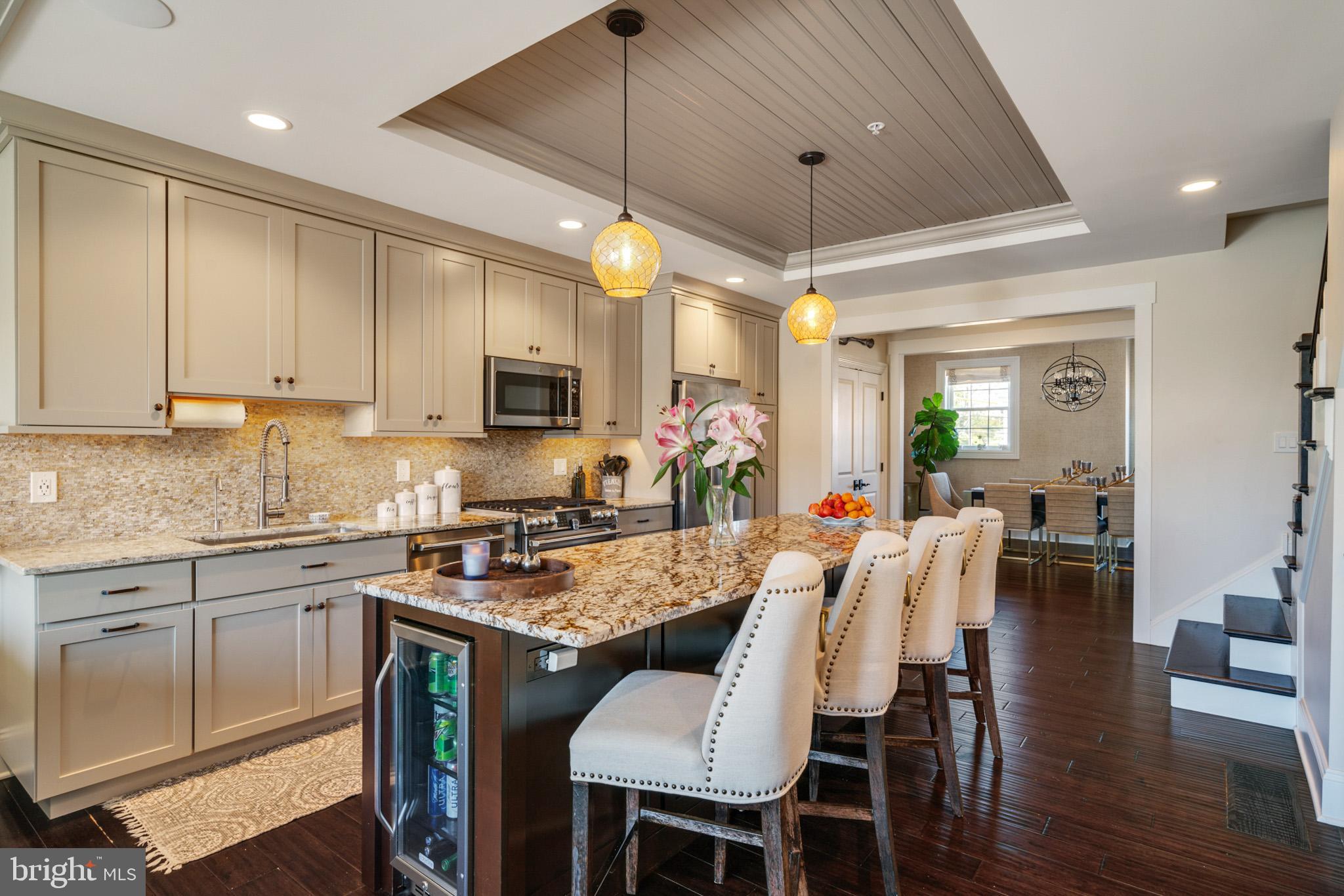 ROXBOROUGH - Residential