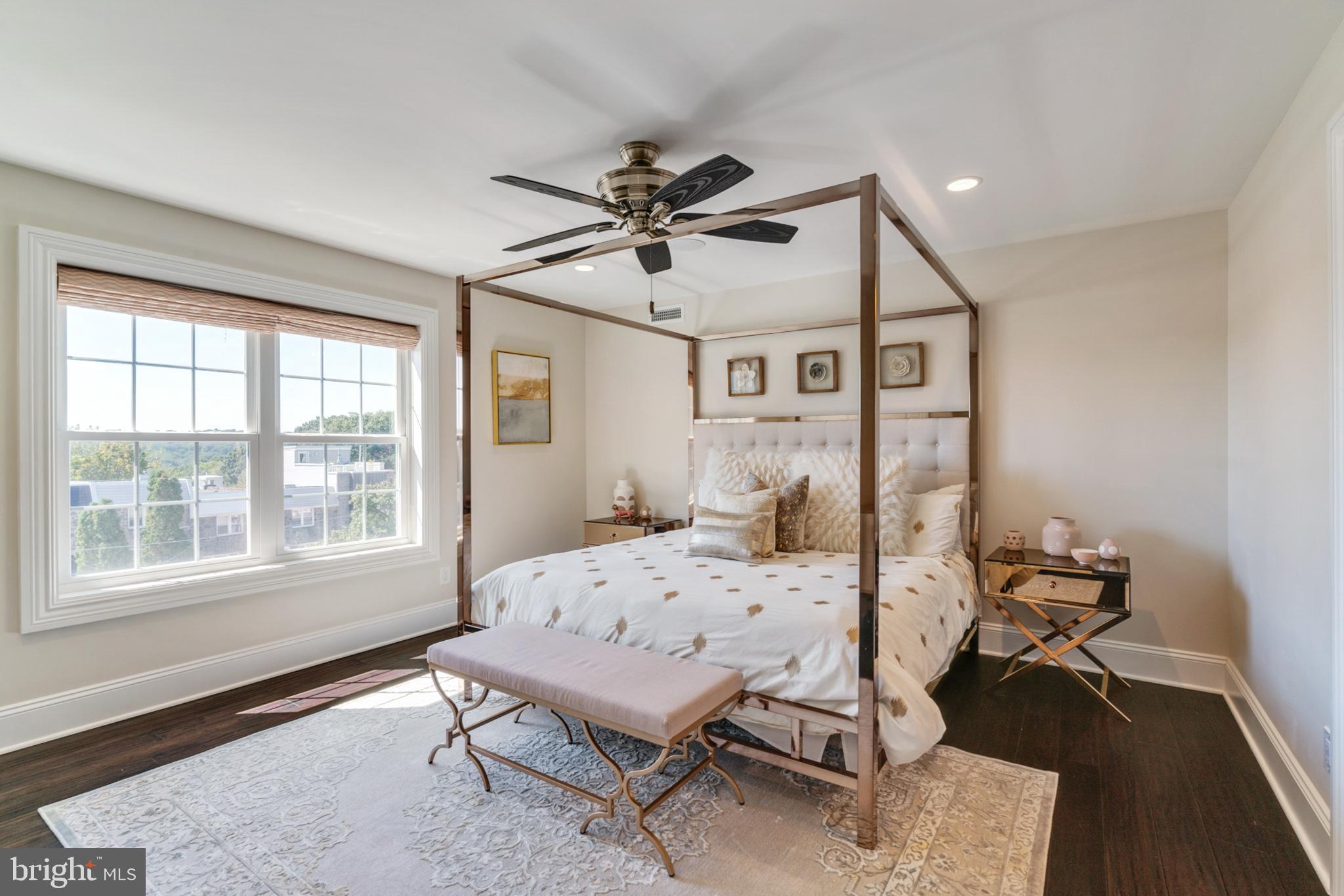 ROXBOROUGH - Residential