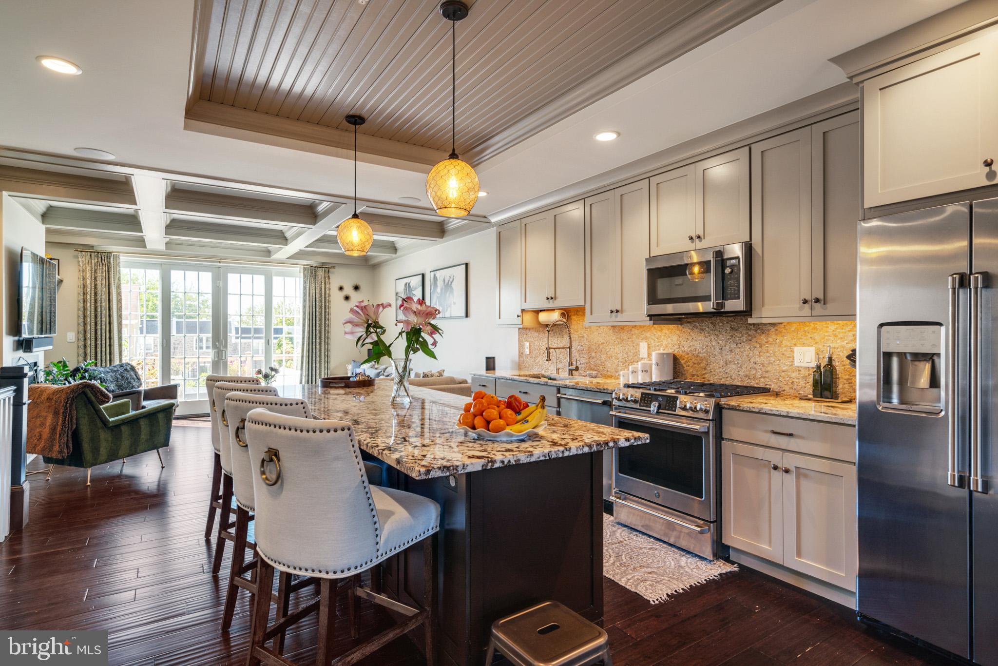 ROXBOROUGH - Residential