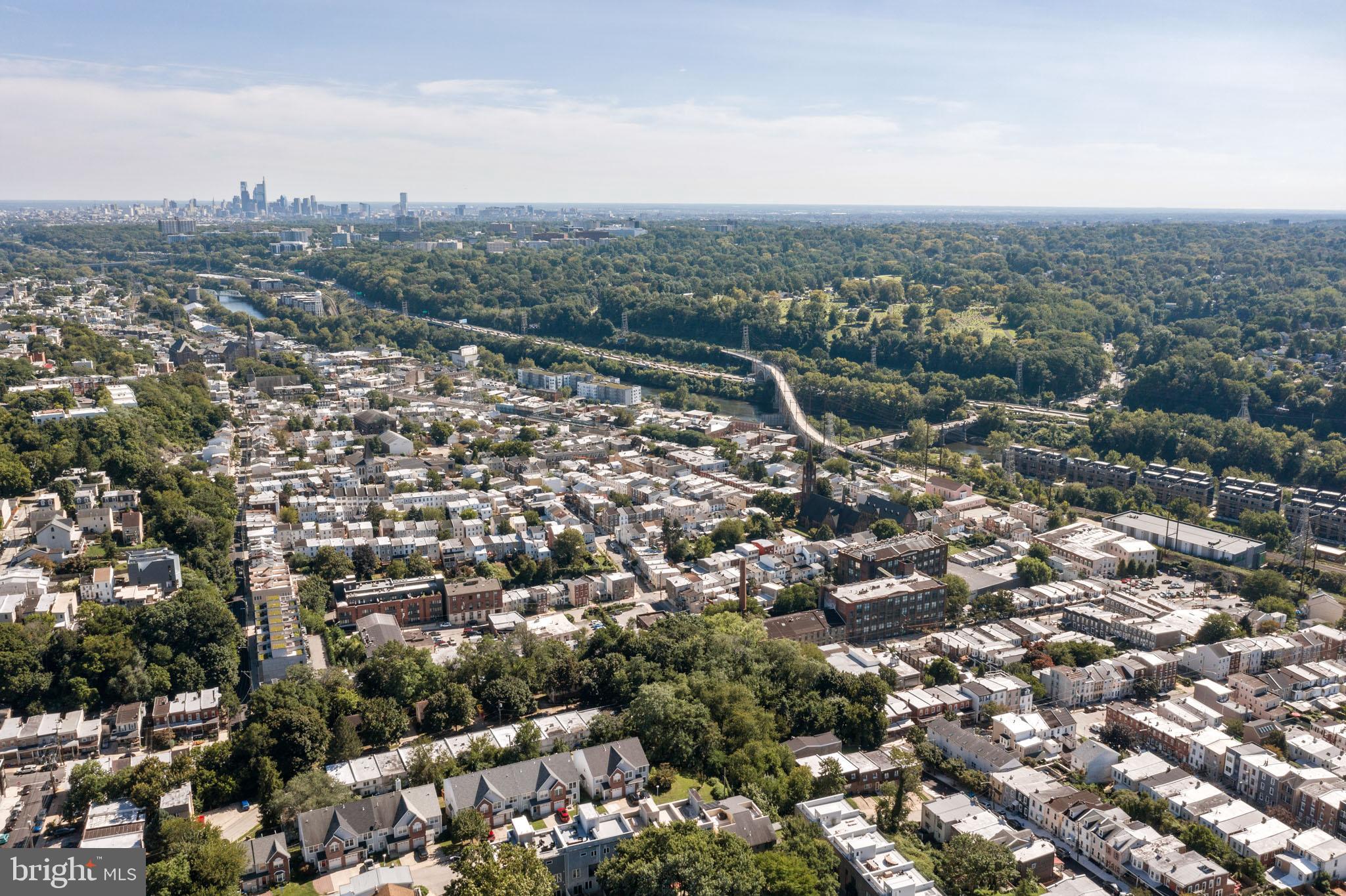 ROXBOROUGH - Residential