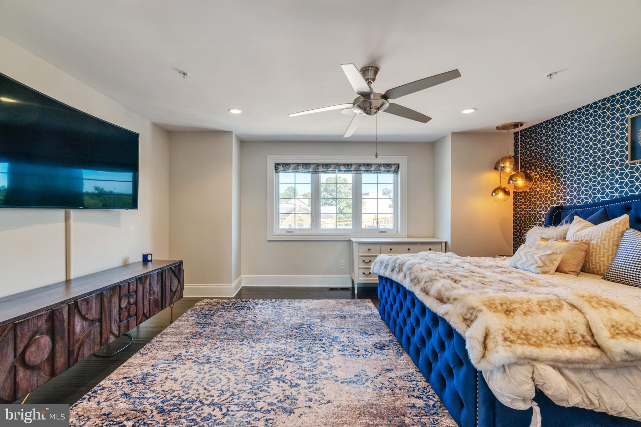 ROXBOROUGH - Residential