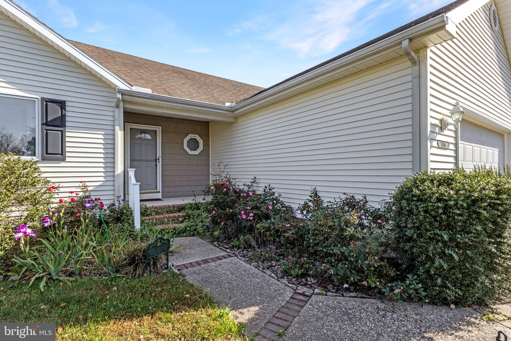 32817 PEAR TREE COURT