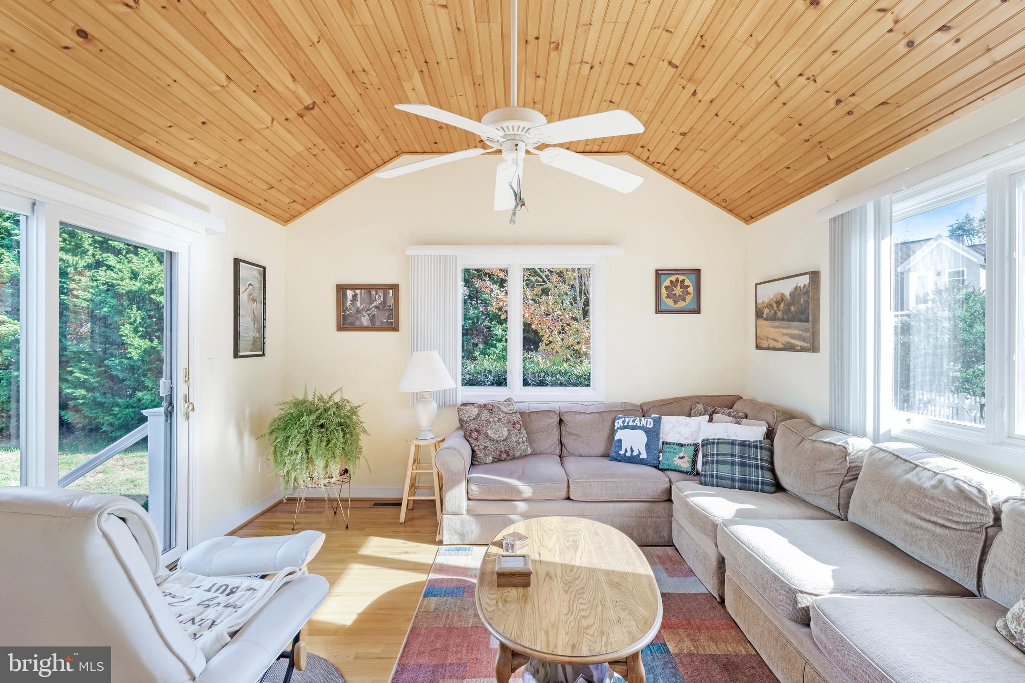 NASSAU STATION - Residential