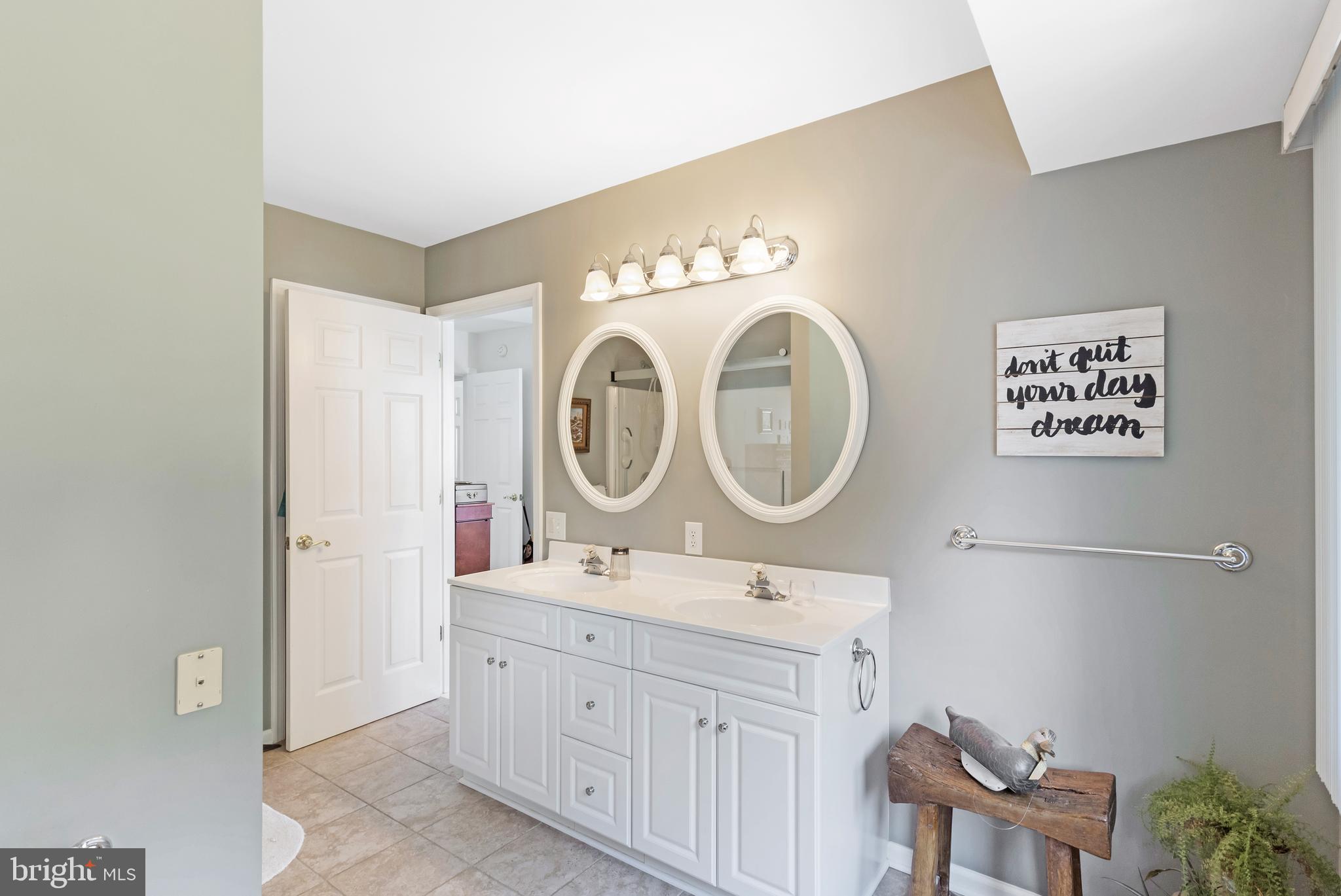 NASSAU STATION - Residential