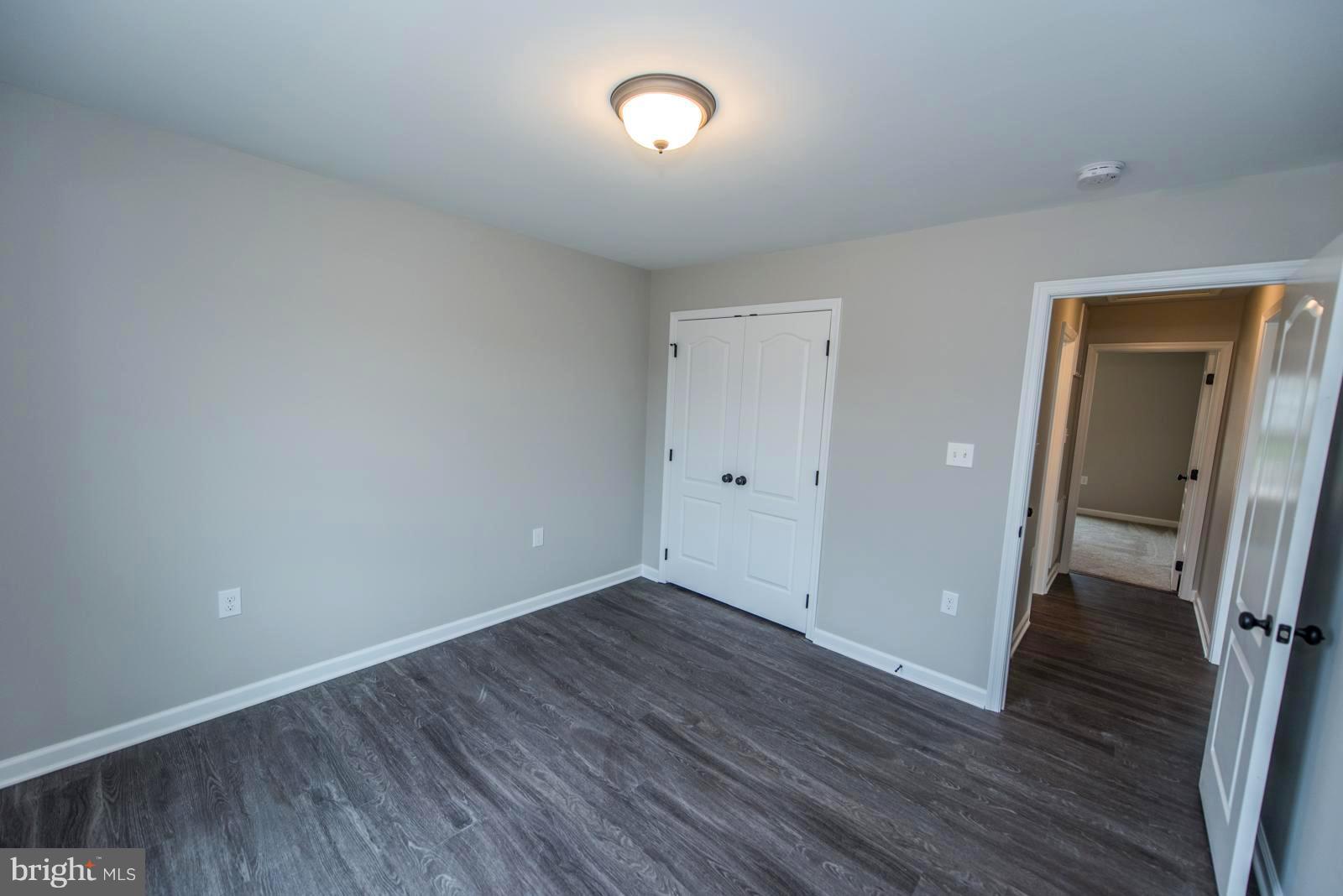 RED HILL - Residential