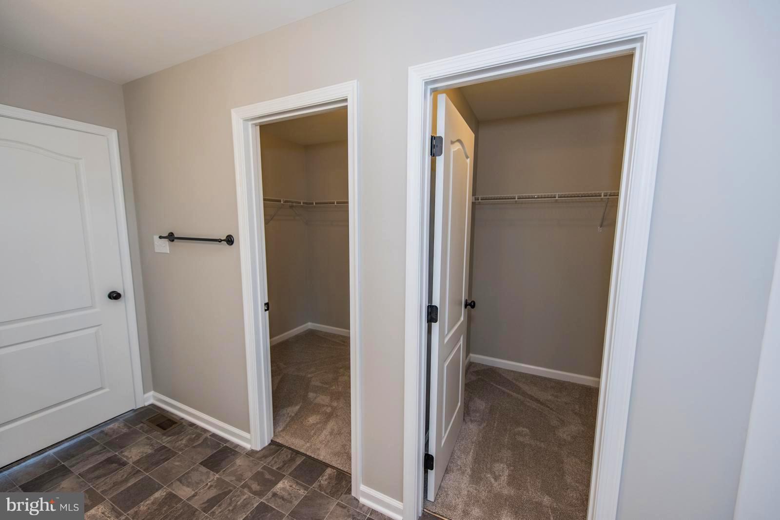 RED HILL - Residential