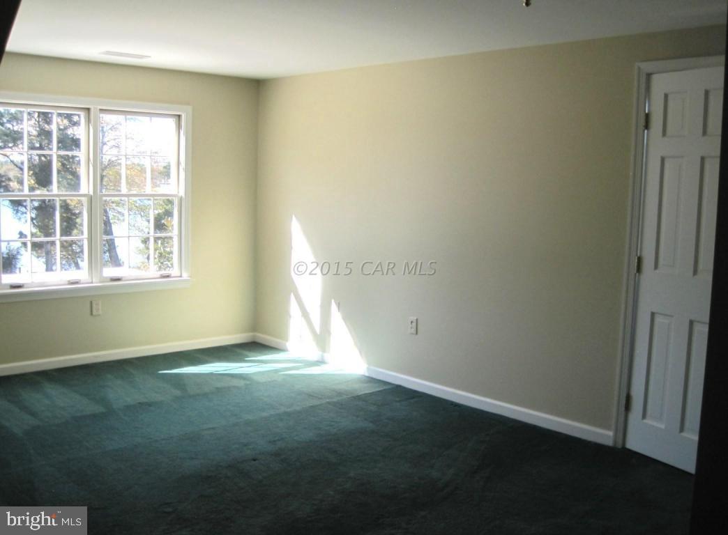 SADDLE CREEK - Residential