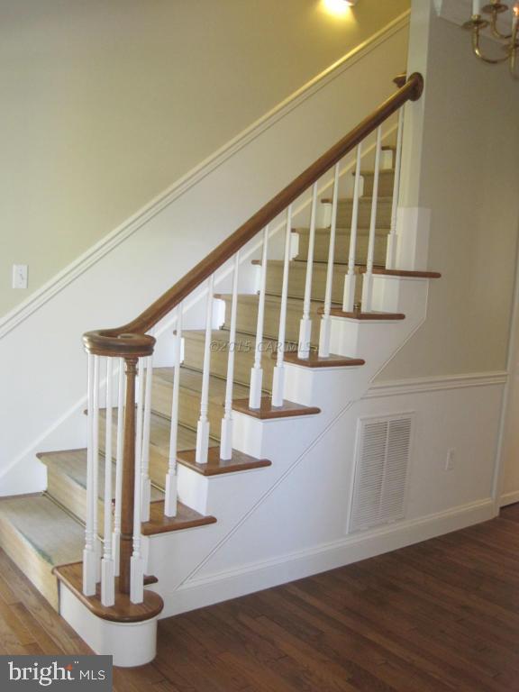 SADDLE CREEK - Residential