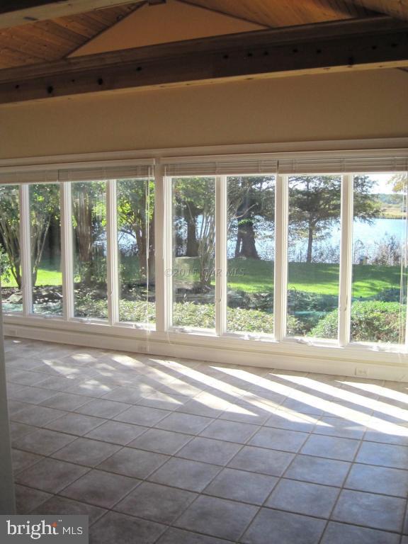 SADDLE CREEK - Residential