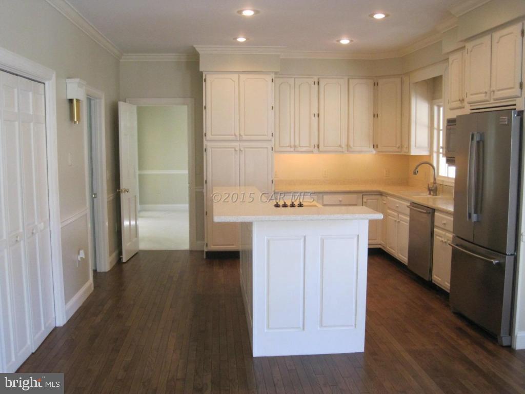 SADDLE CREEK - Residential