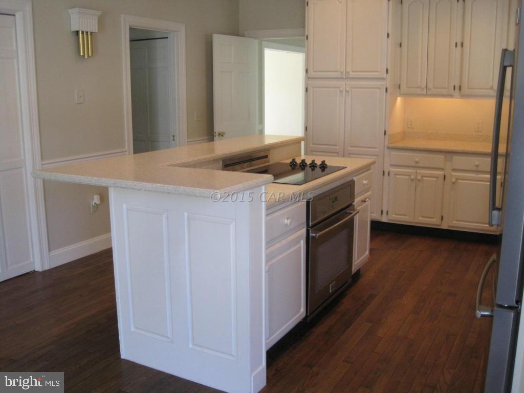 SADDLE CREEK - Residential