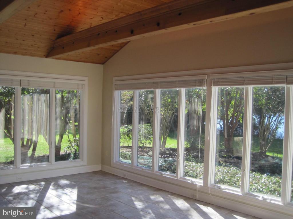 SADDLE CREEK - Residential