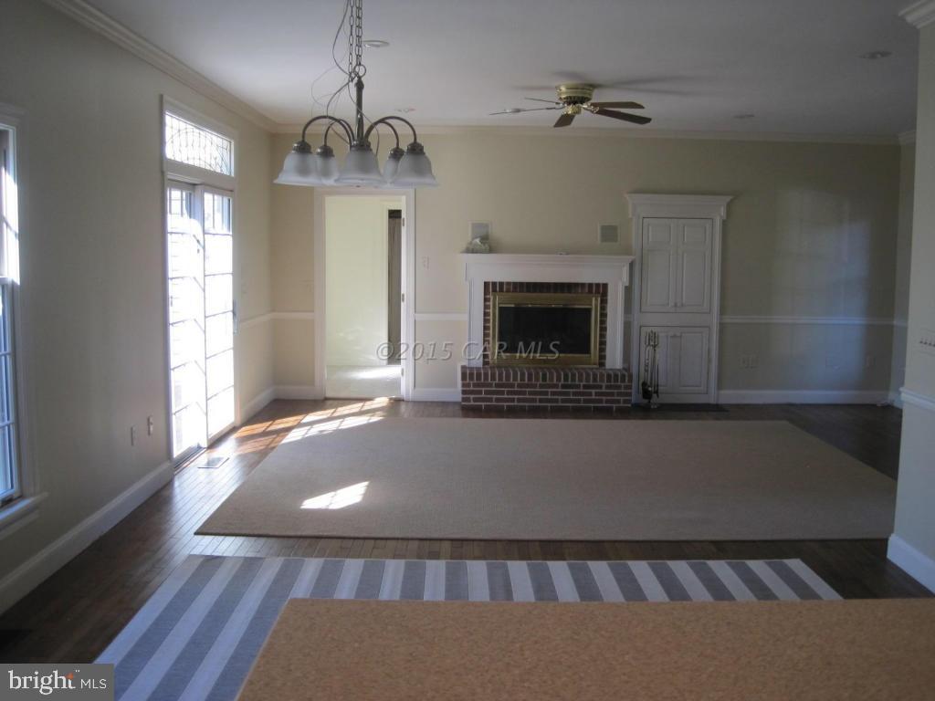 SADDLE CREEK - Residential