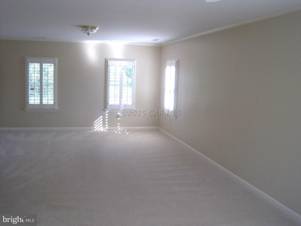 SADDLE CREEK - Residential