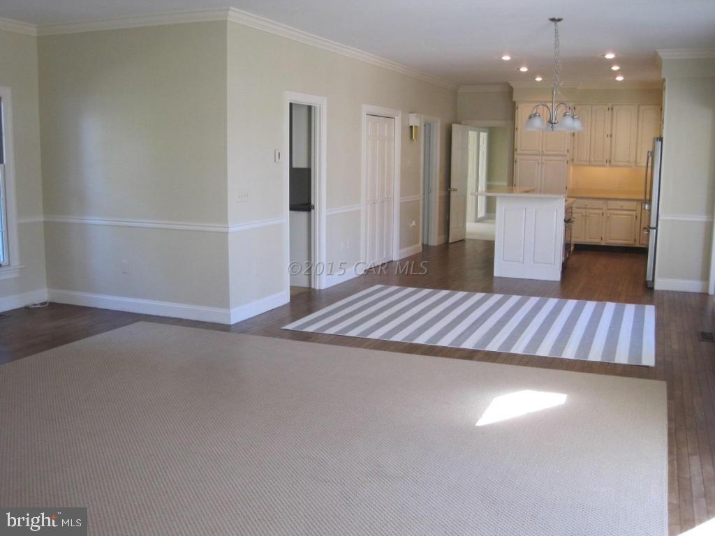 SADDLE CREEK - Residential