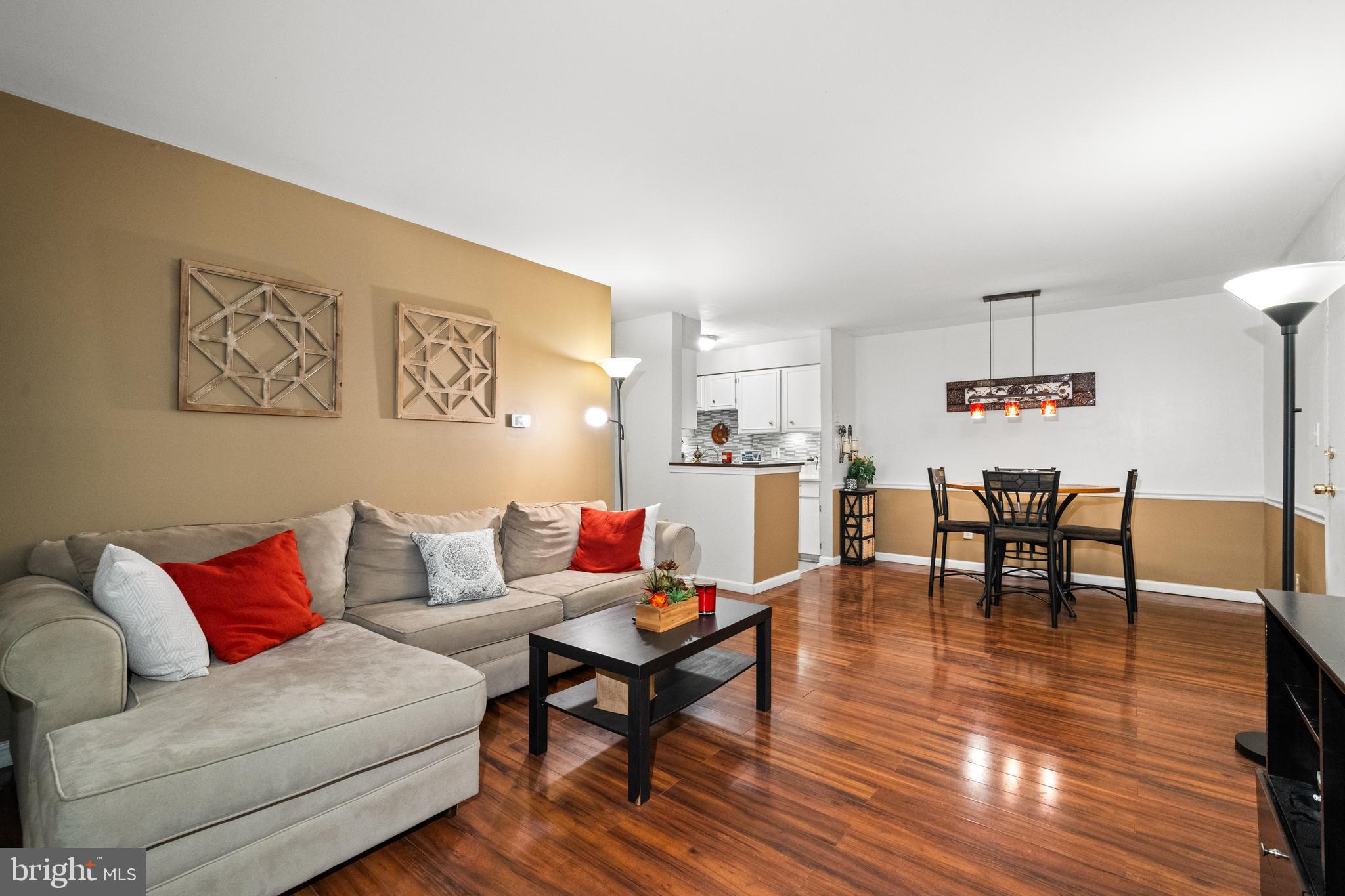 5907L NOBLESTOWN ROAD 72