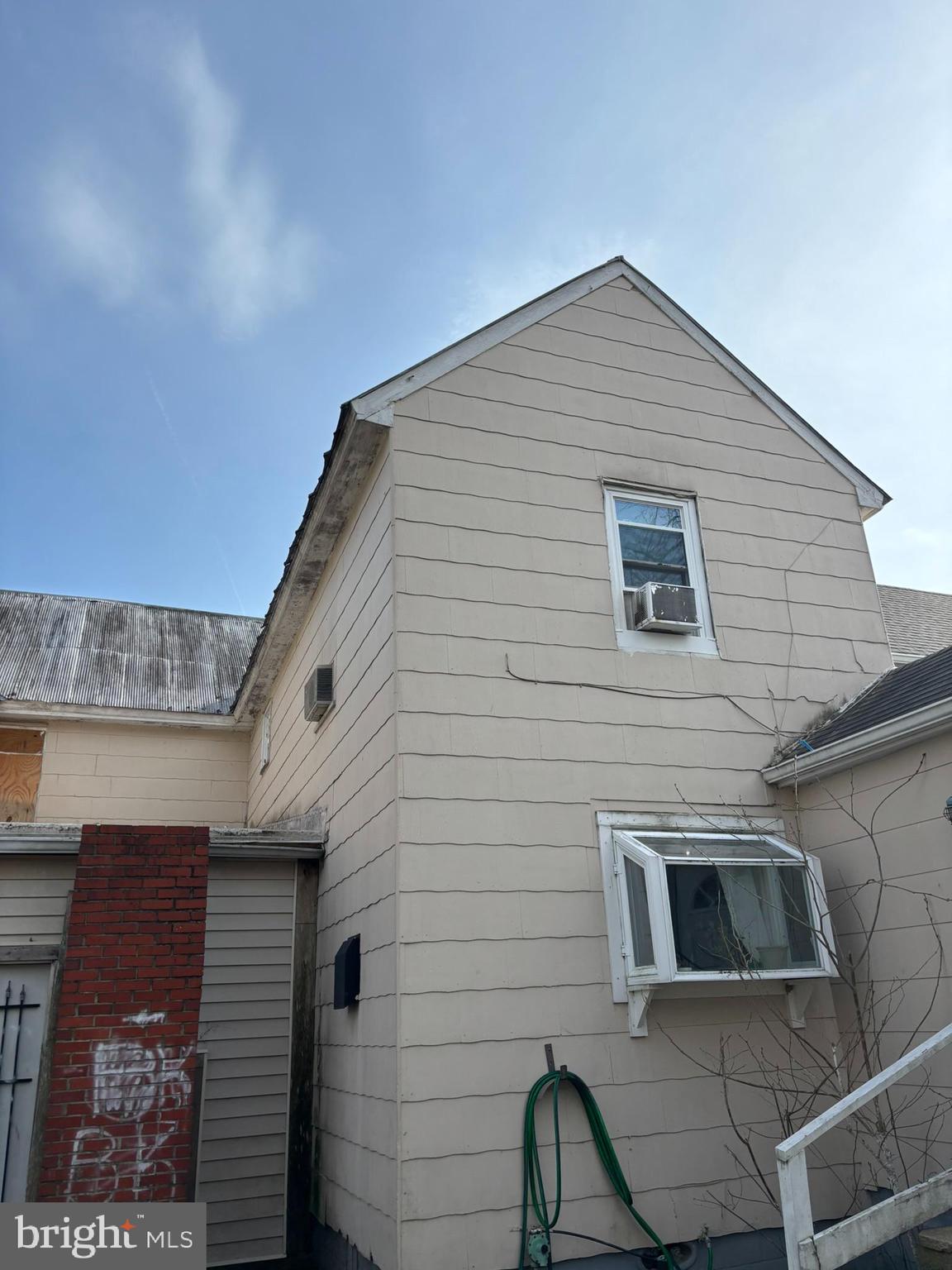 27 W DAVID STREET