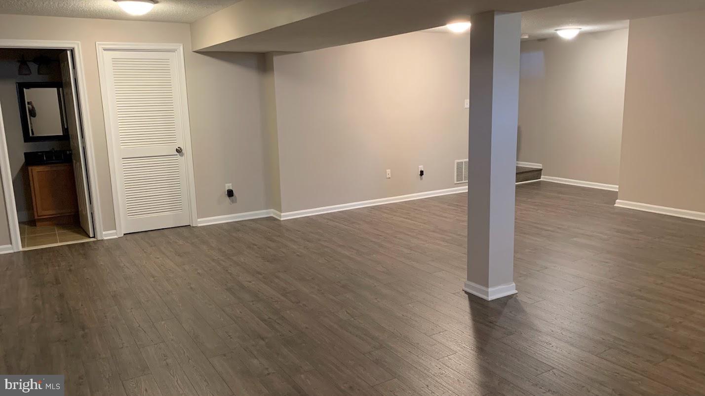 MANORS OF PAINT BRANCH - Residential Lease