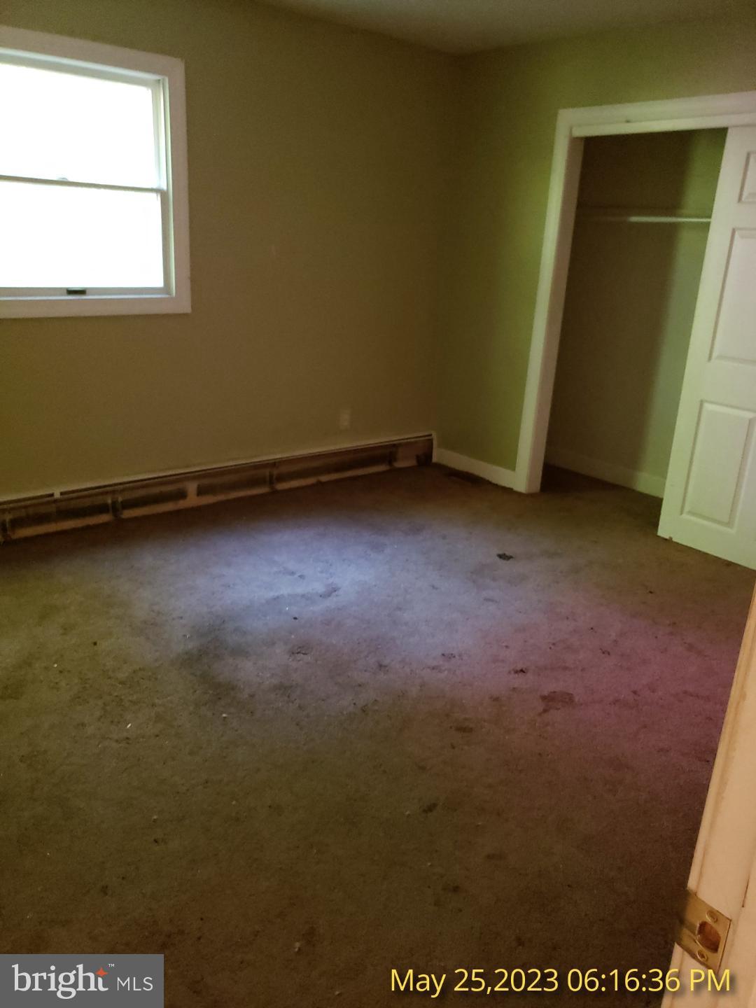 FRACKVILLE - Residential