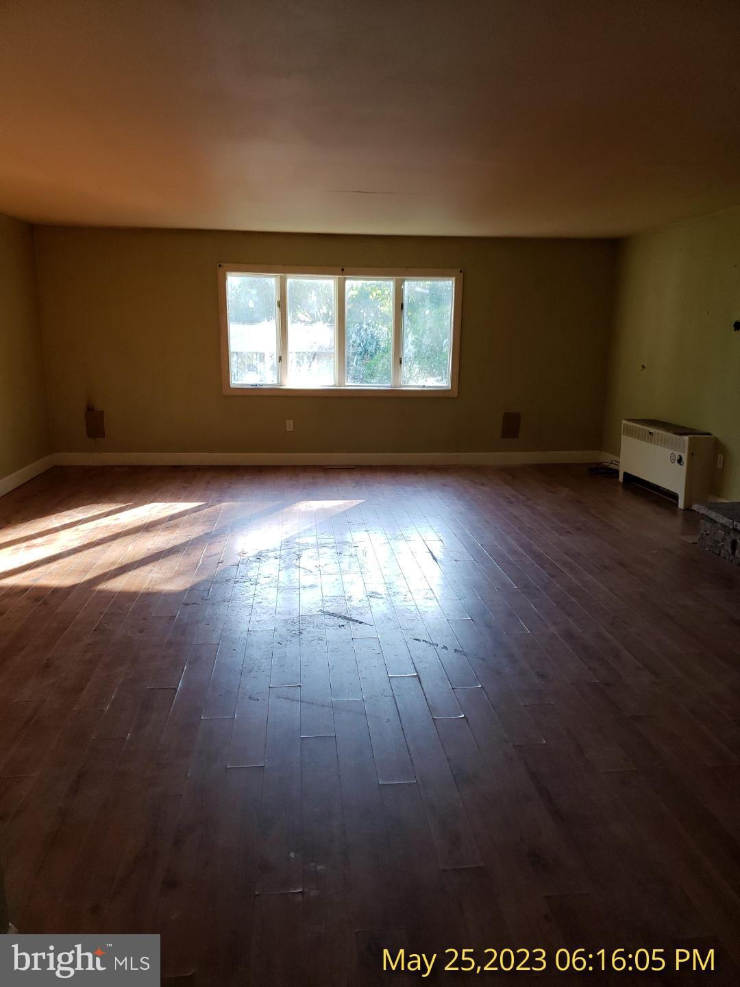 FRACKVILLE - Residential