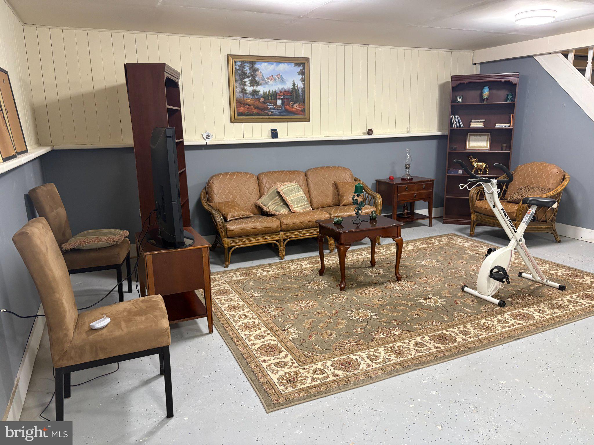 OAKLAWN MANOR - Residential