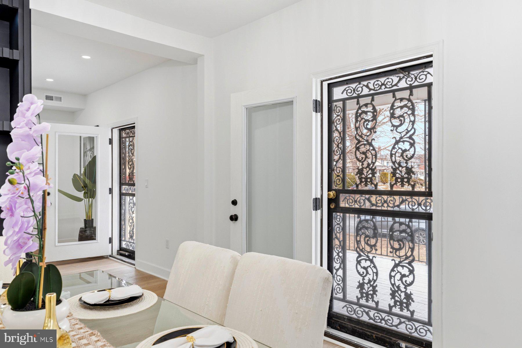 ASHBURTON HISTORIC DISTRICT - Residential