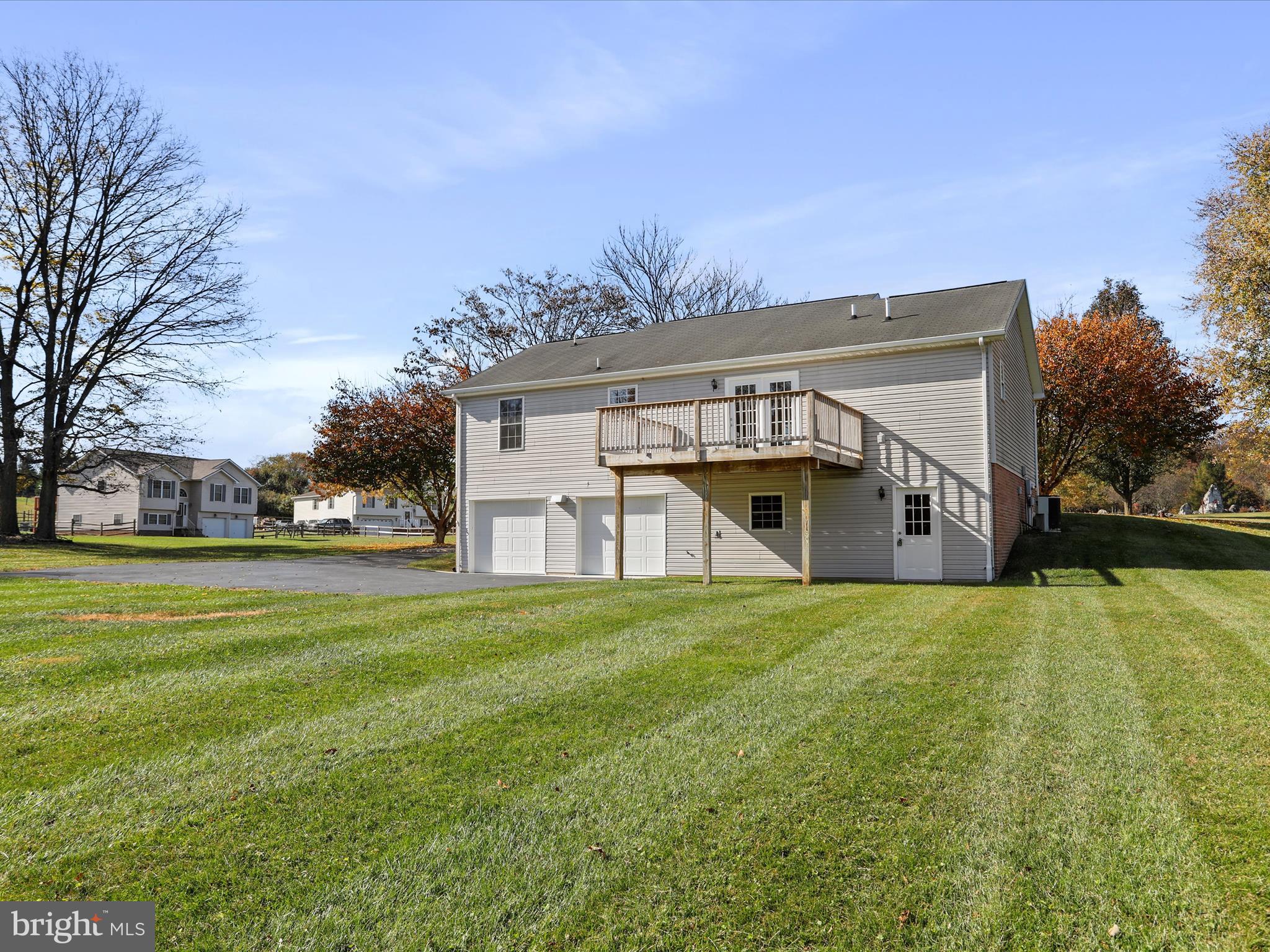 LA-VI ESTATES - Residential