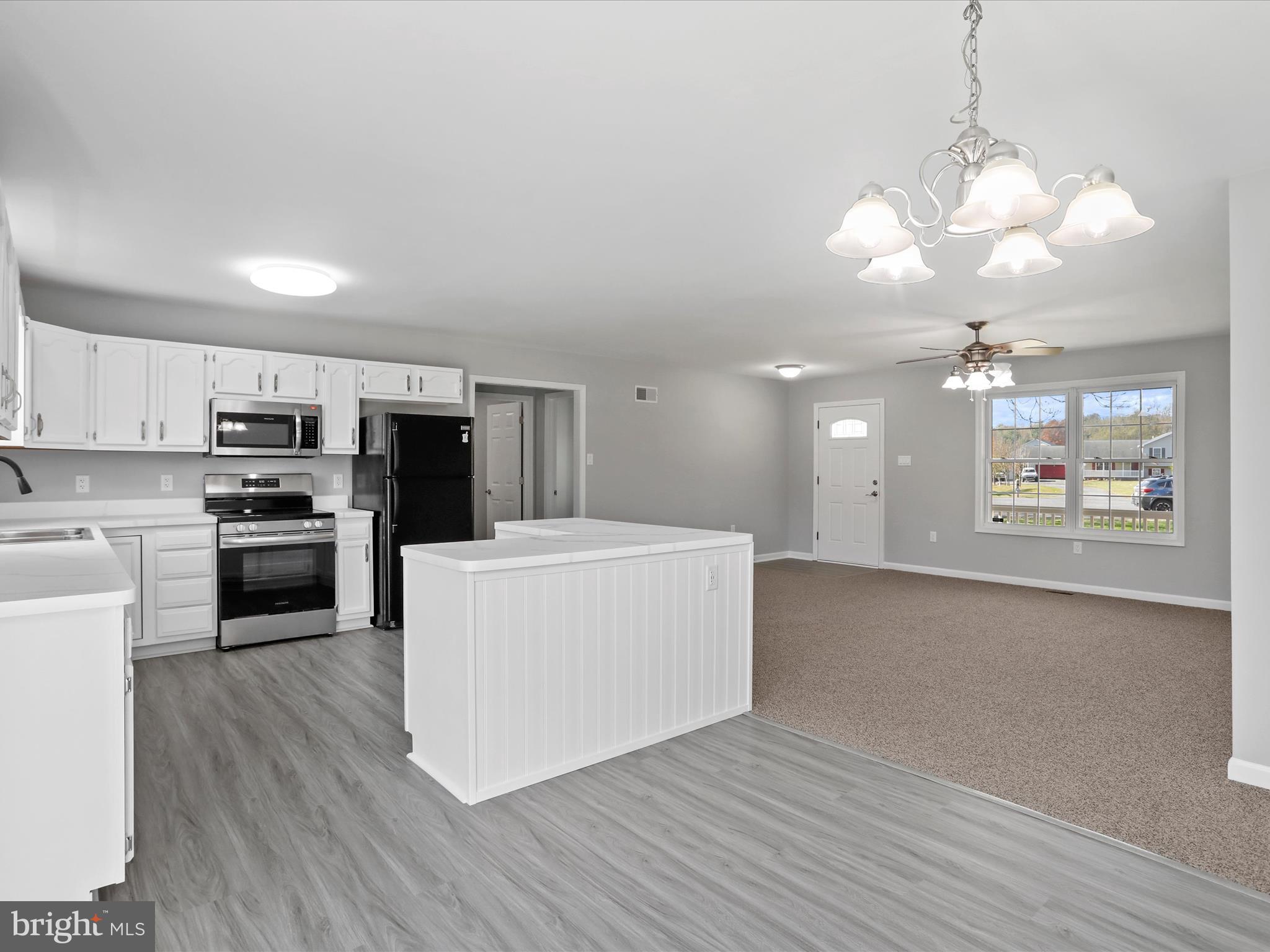 LA-VI ESTATES - Residential