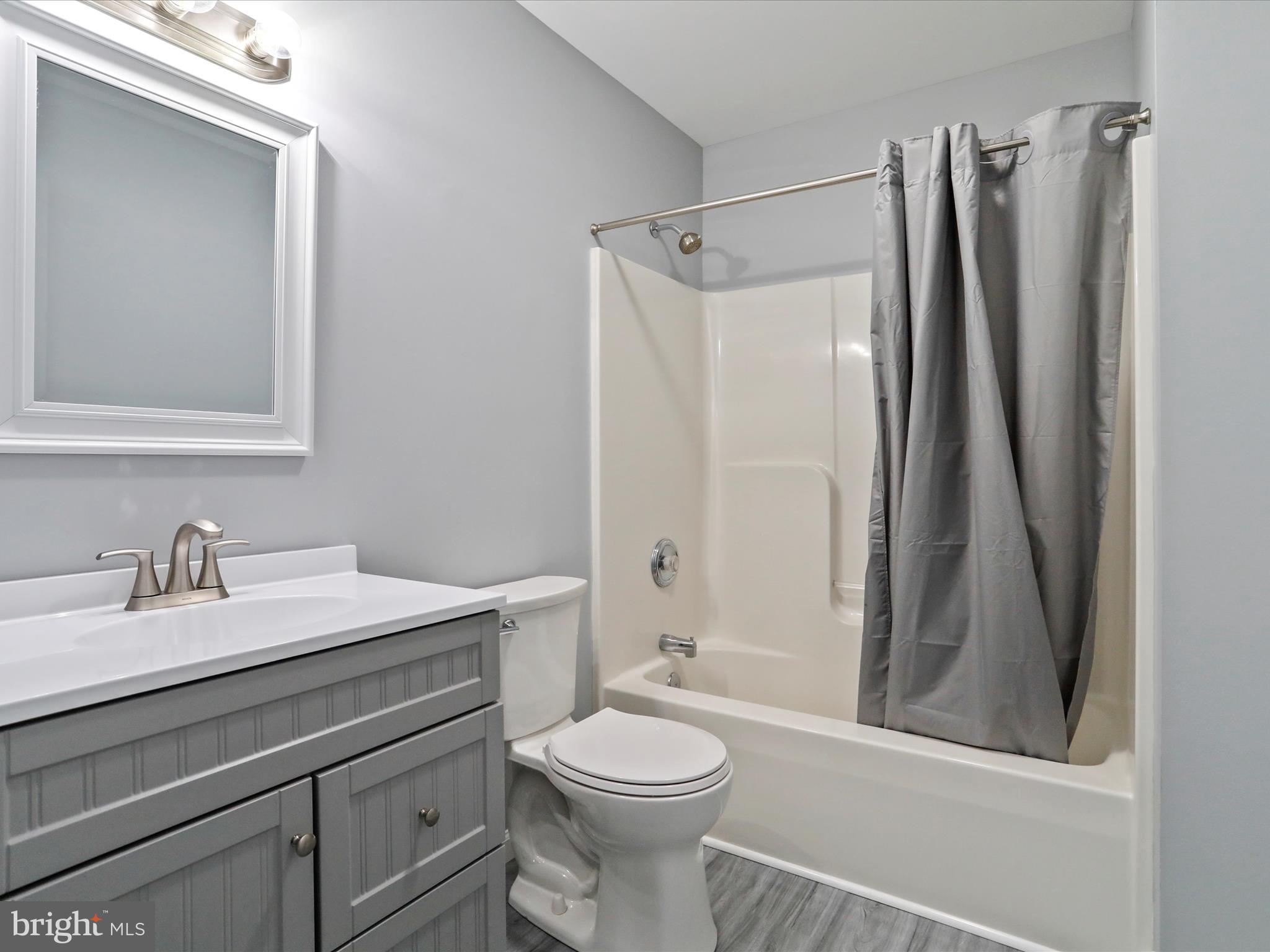 LA-VI ESTATES - Residential